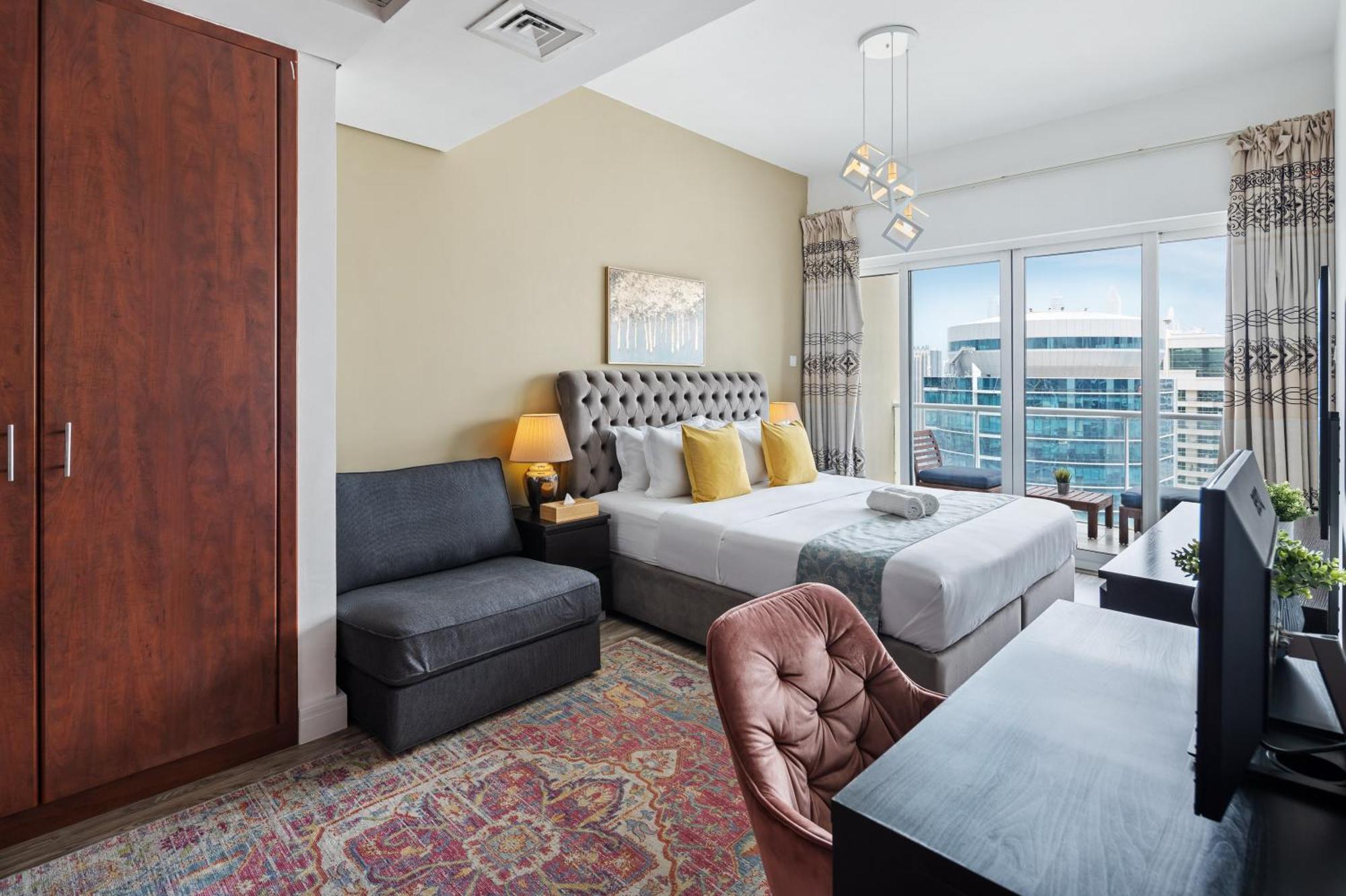 Modern & Spacious 2-Bed Condo With Panoramic Lake Views, Dual Balconies, Steps From Dubai Jlt Metro By "La Buena Vida Holiday Homes" Exterior foto