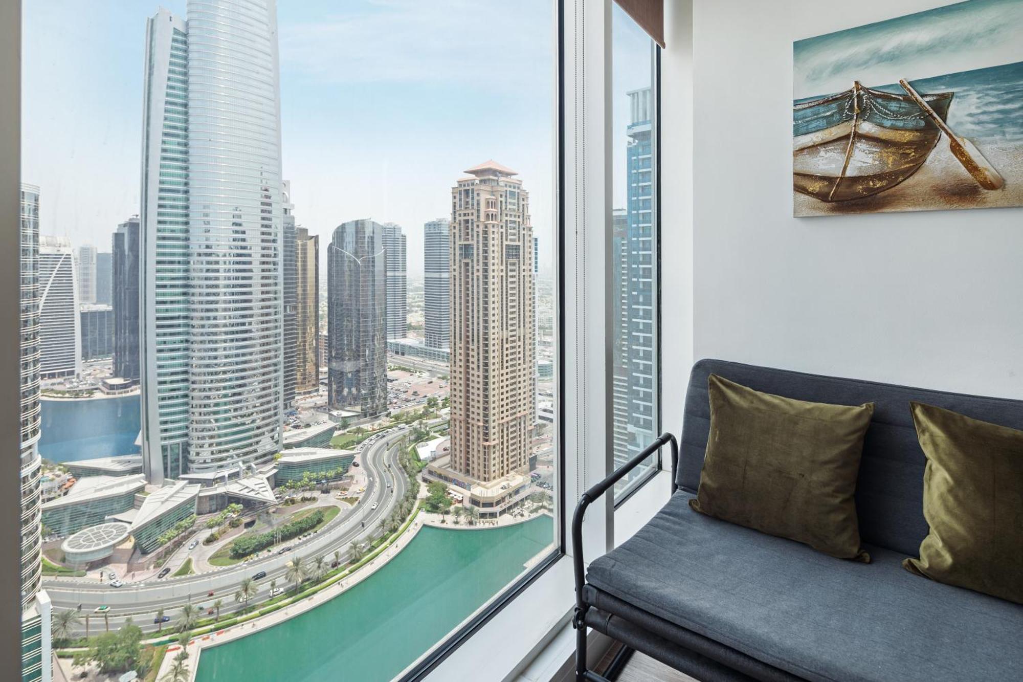 Modern & Spacious 2-Bed Condo With Panoramic Lake Views, Dual Balconies, Steps From Dubai Jlt Metro By "La Buena Vida Holiday Homes" Exterior foto